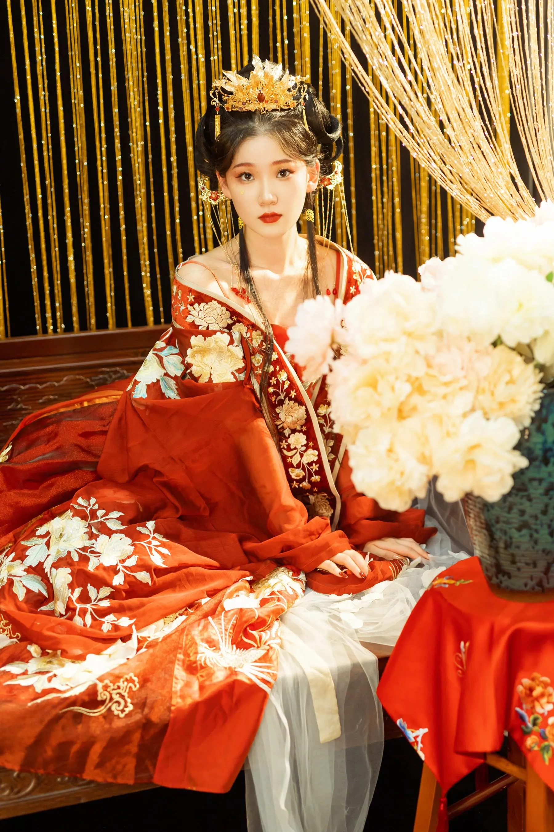 [YITUYU艺图语]2022.09.05 红衣娘子 相望回首喵喵喵 [48P]插图8